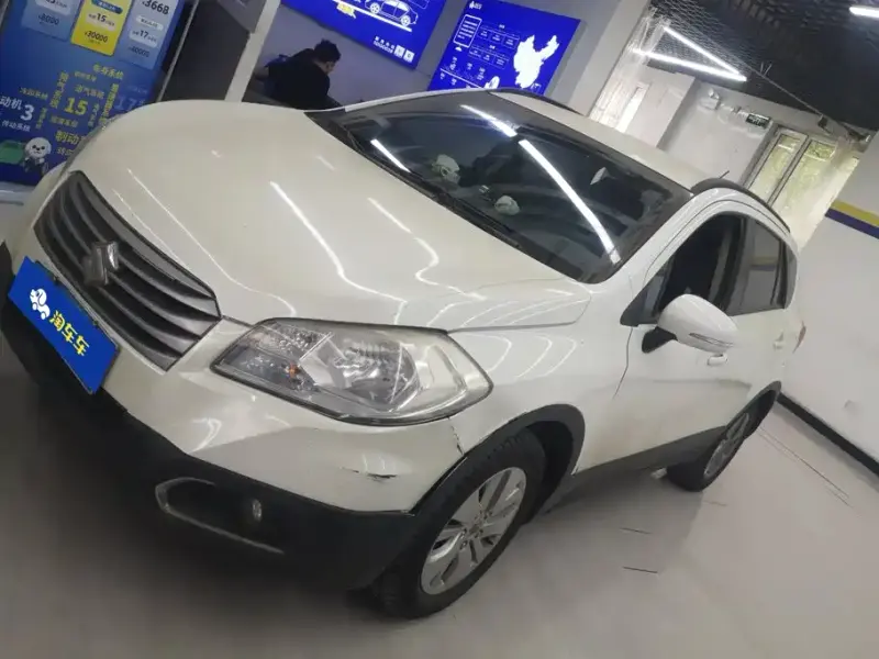 Suzuki S-Cross, 2015