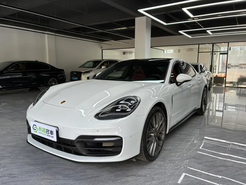 Porsche Panamera, 2023