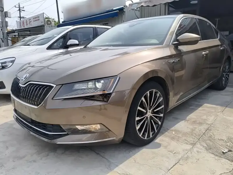 Skoda Superb, 2016