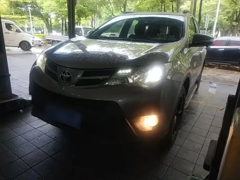 Toyota RAV4, 2014
