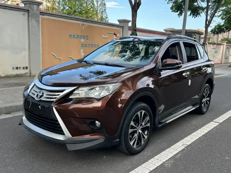 Toyota RAV4, 2015