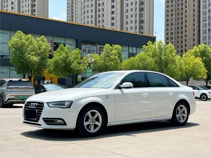 Audi A4L, 2015
