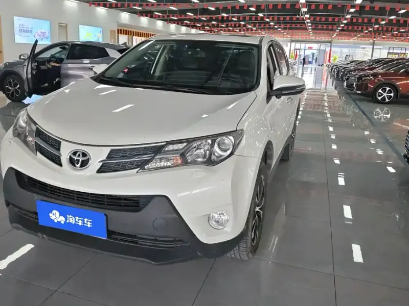 Toyota RAV4, 2015