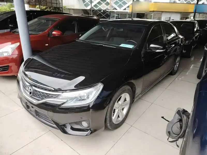 Toyota Reiz, 2015
