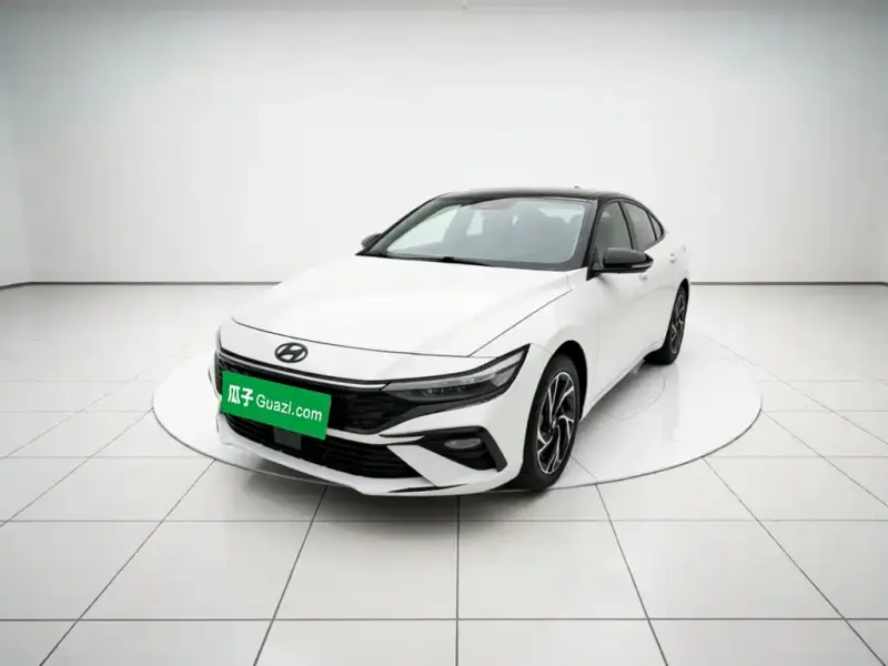 Hyundai Elantra, 2024