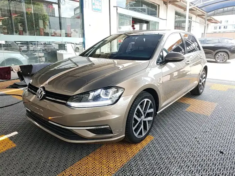 Volkswagen Golf, 2020
