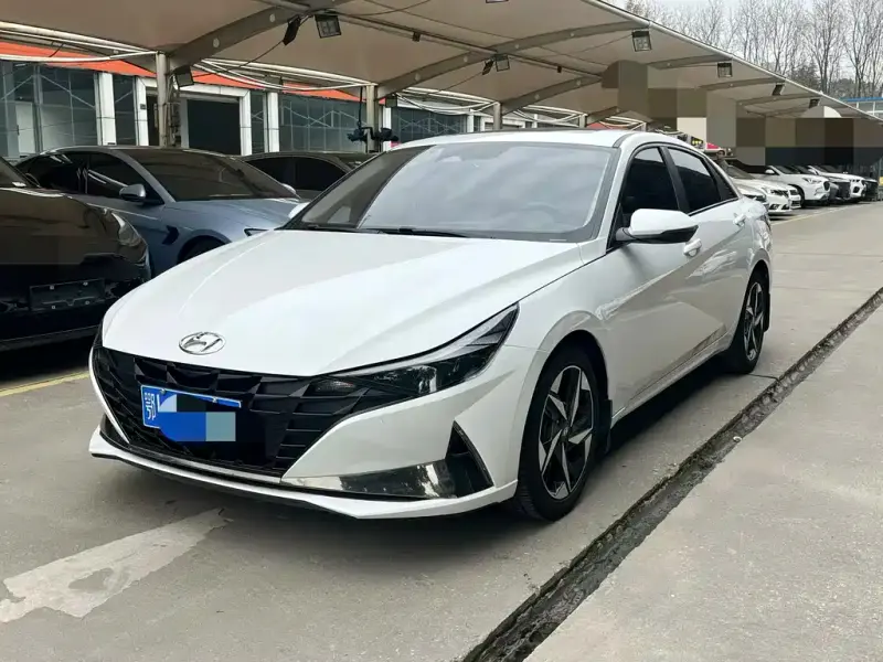 Hyundai Elantra, 2023