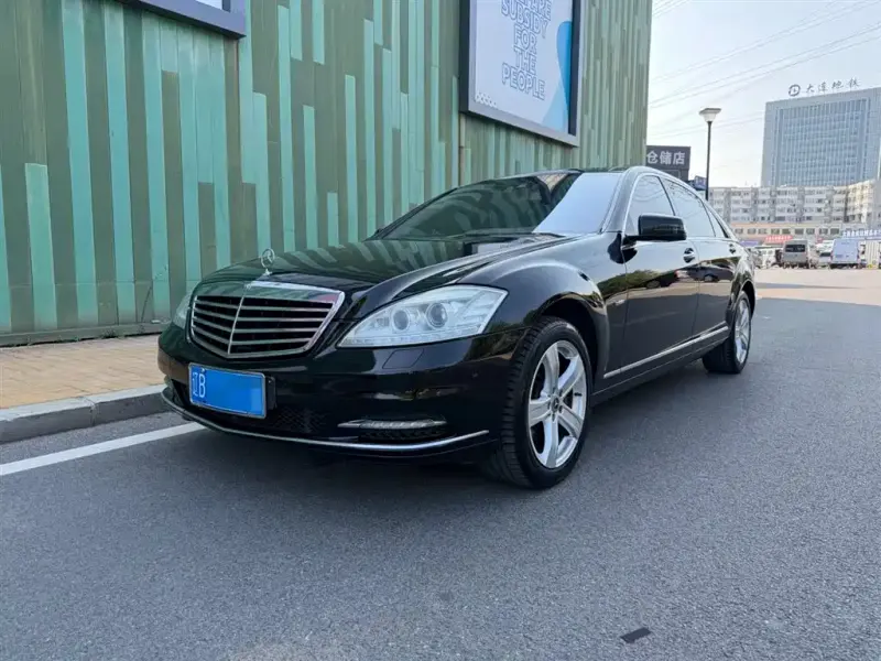 Mercedes-Benz S-Class, 2011