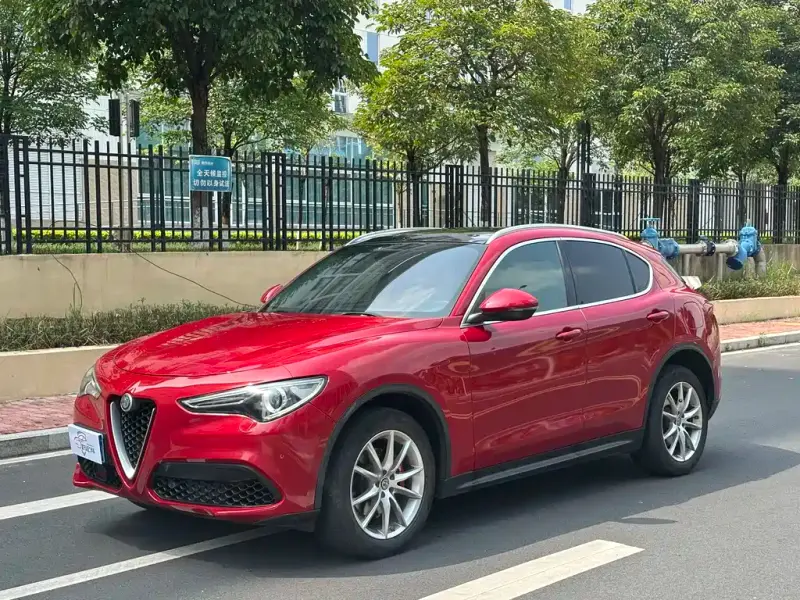 Alfa Romeo Stelvio, 2018