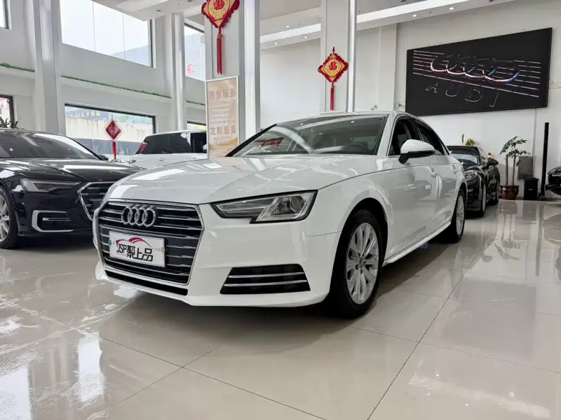 Audi A4L, 2017