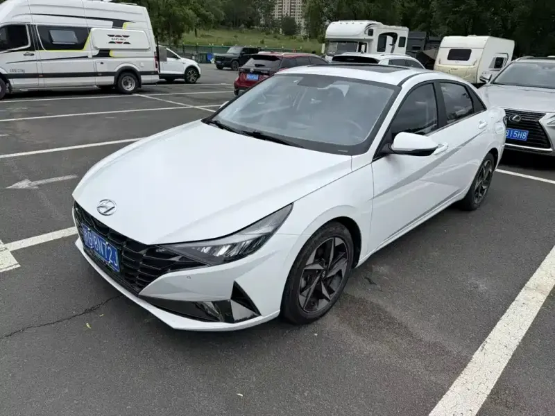 Hyundai Elantra, 2023