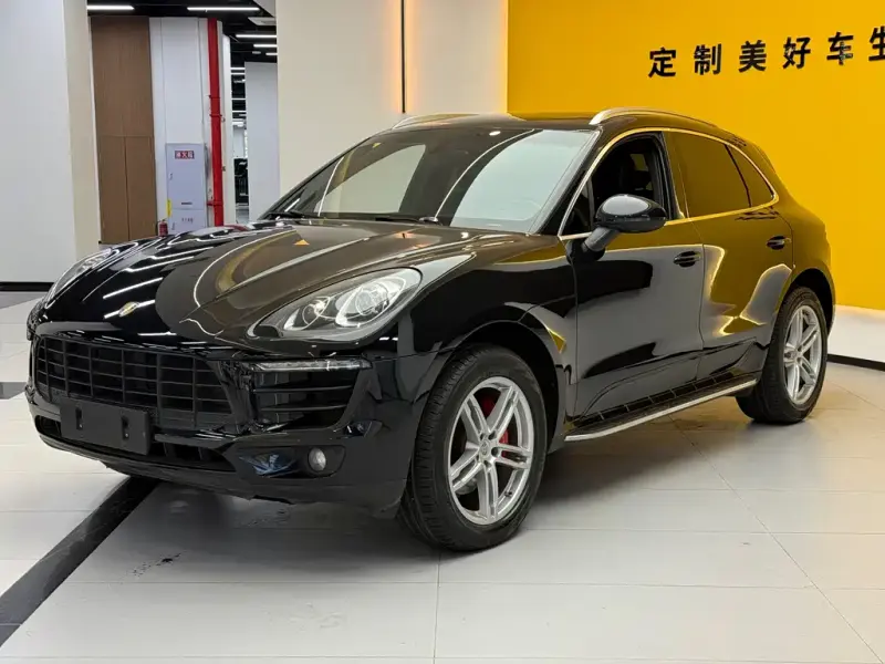 Porsche Macan, 2015