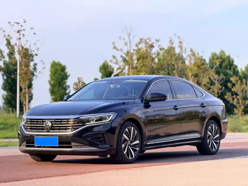 Volkswagen Passat, 2022