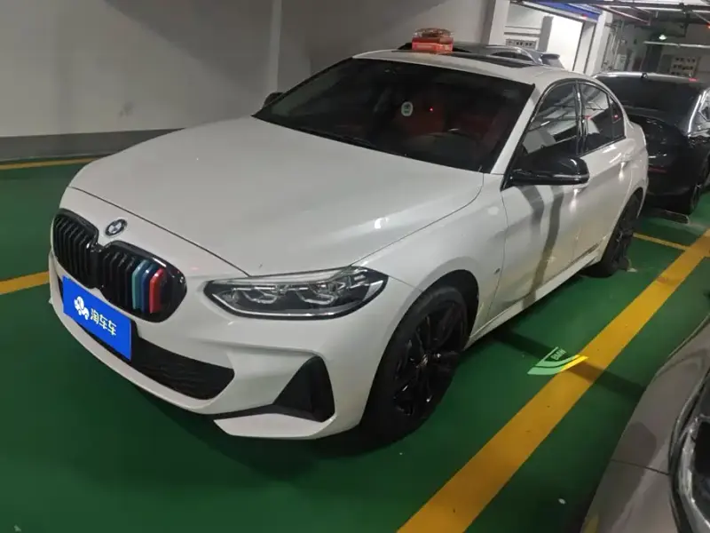 BMW 1 Series, 2022