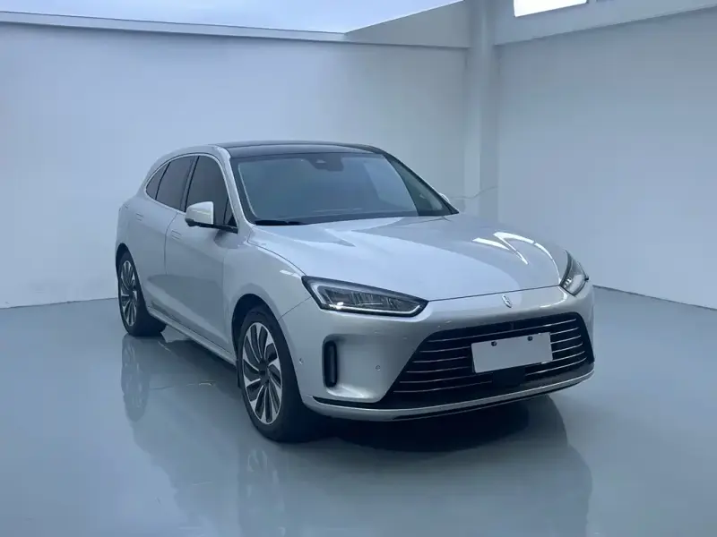 AITO M5, 2022