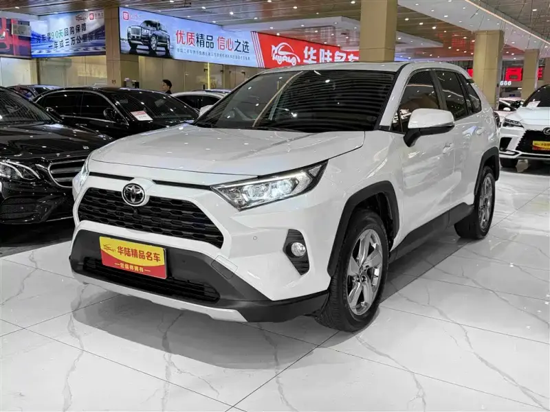 Toyota RAV4, 2023