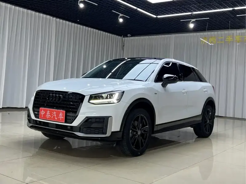 Audi Q2L, 2021