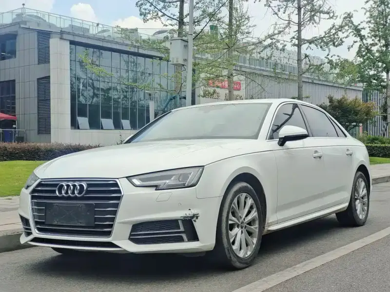 Audi A4L, 2020