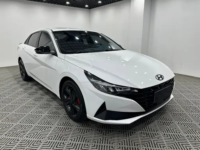 Hyundai Elantra, 2023