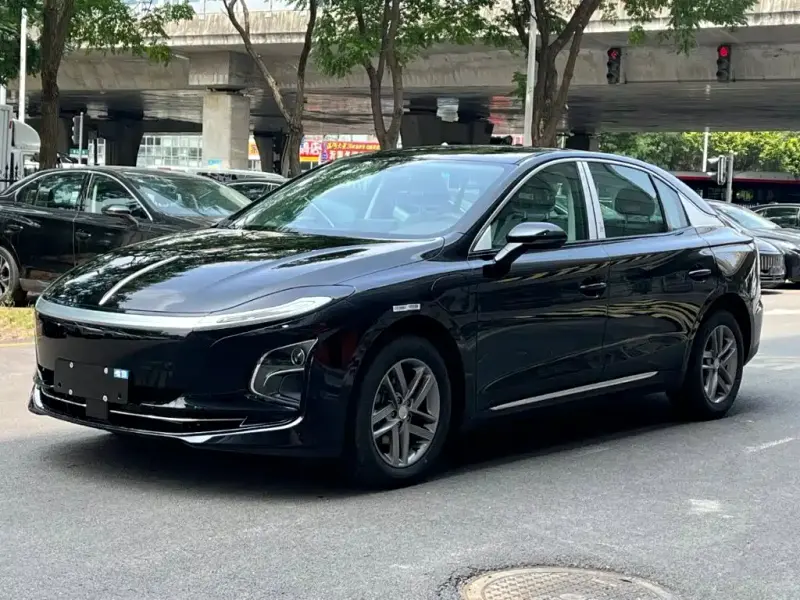 Hongqi E-QM5, 2026