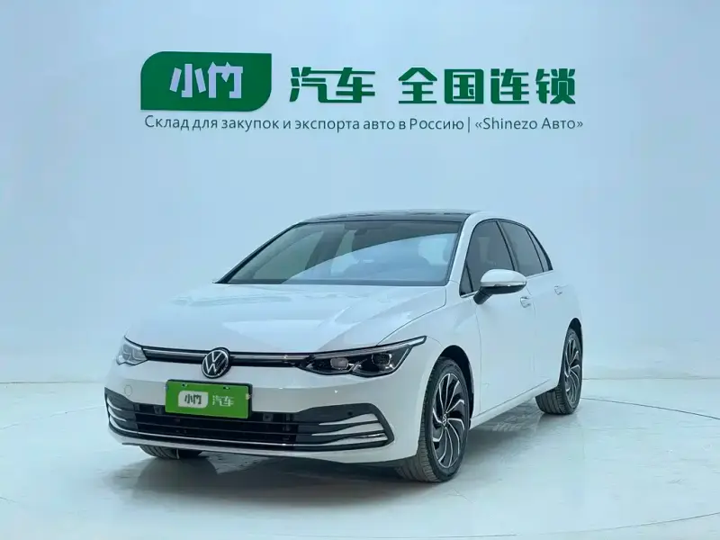 Volkswagen Golf, 2022