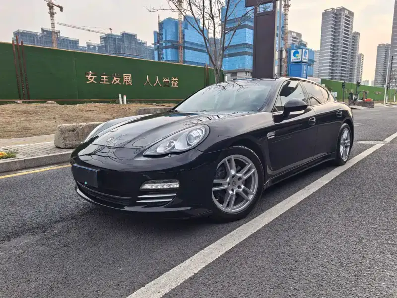 Porsche Panamera, 2012