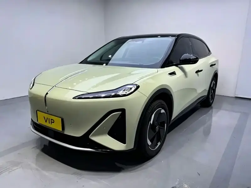 Hongqi 06, 2025