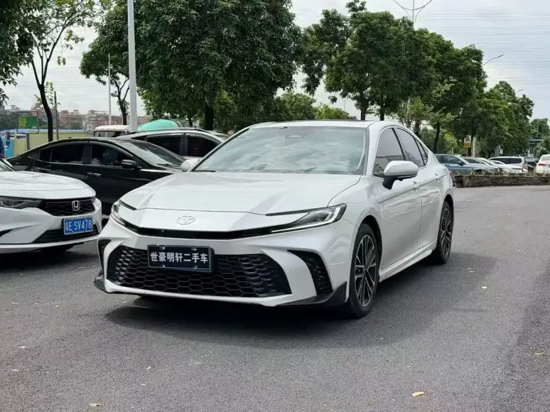 Toyota Camry, 2025