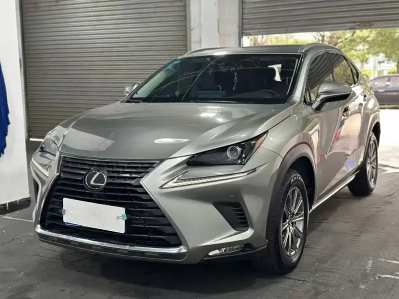 Lexus NX, 2020