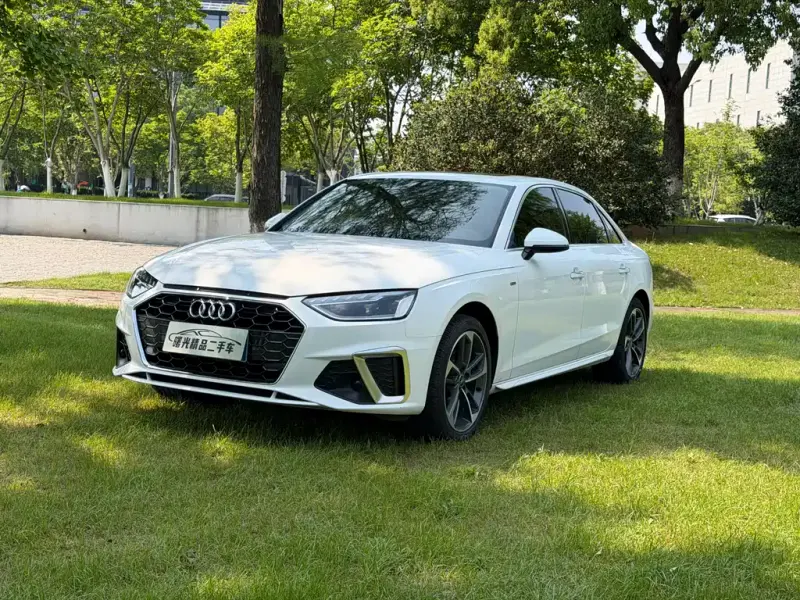 Audi A4L, 2023