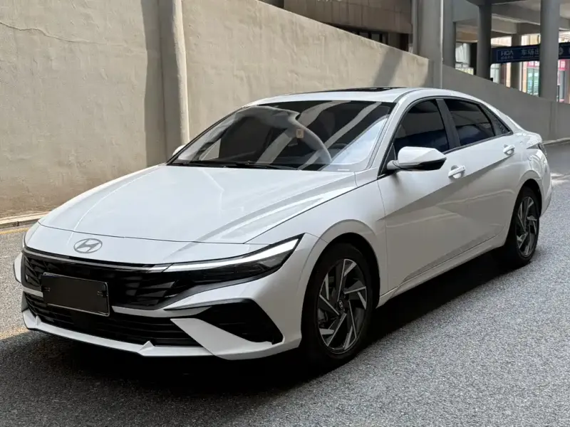 Hyundai Elantra, 2026