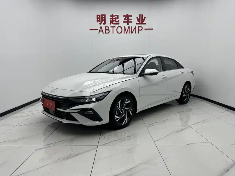 Hyundai Elantra, 2023