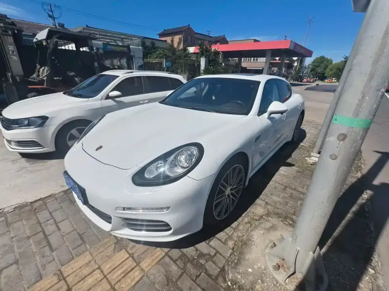 Porsche Panamera, 2013