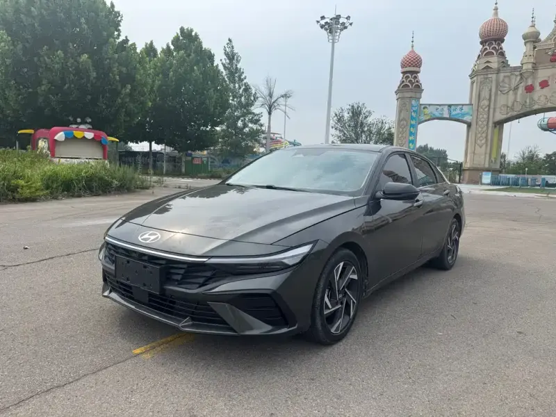 Hyundai Elantra, 2023