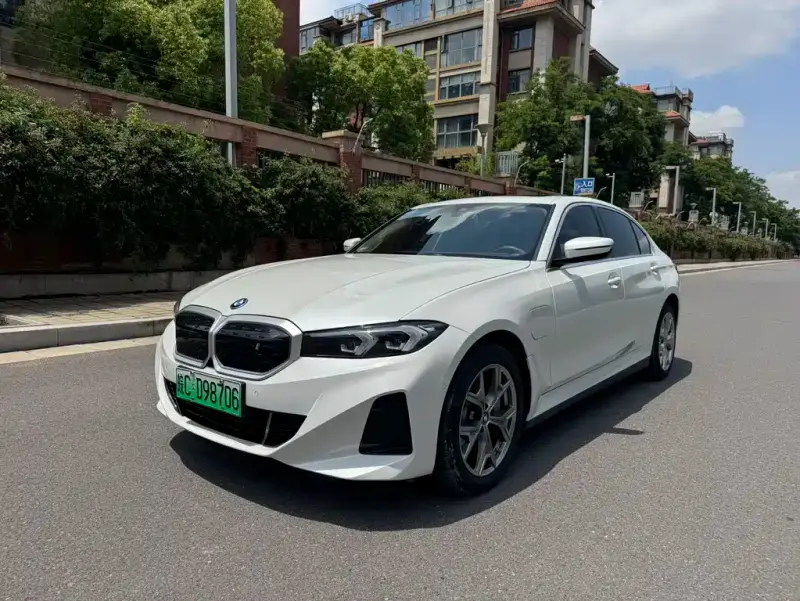 BMW i3, 2023