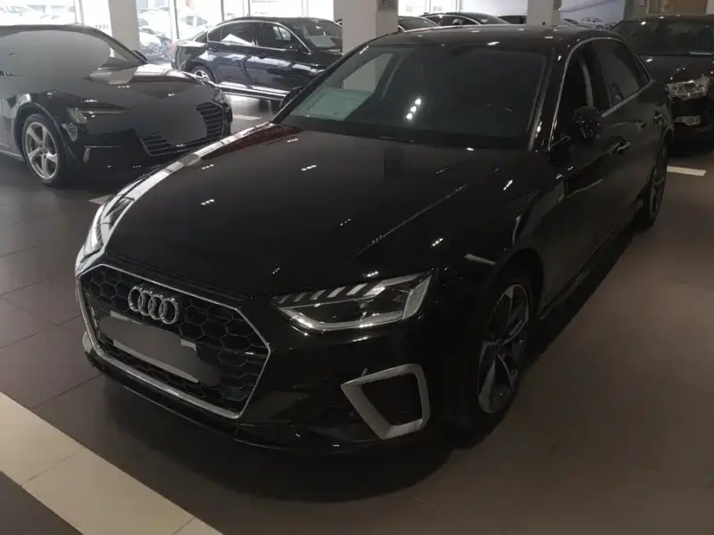 Audi A4L, 2022