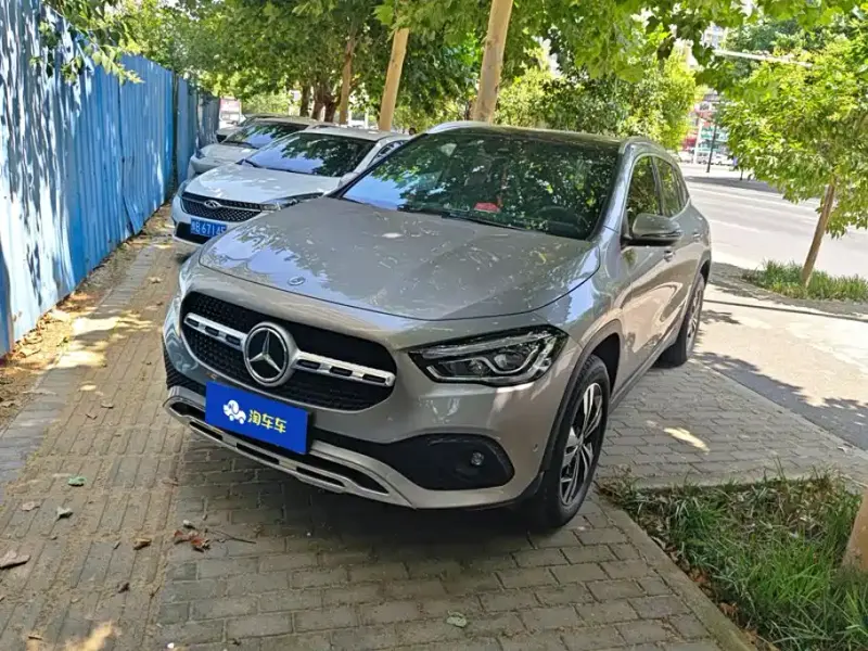 Mercedes-Benz GLA, 2022