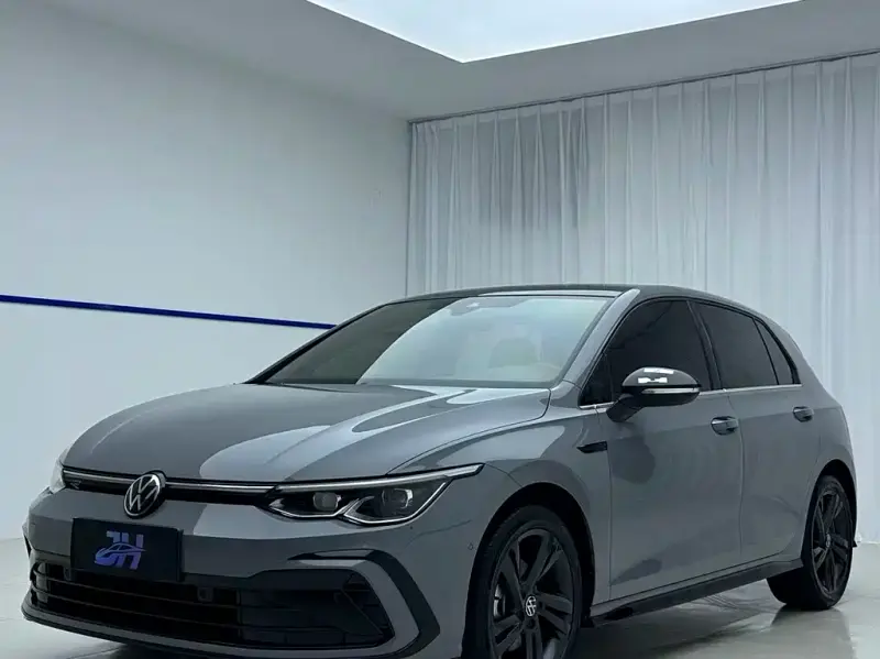 Volkswagen Golf, 2022