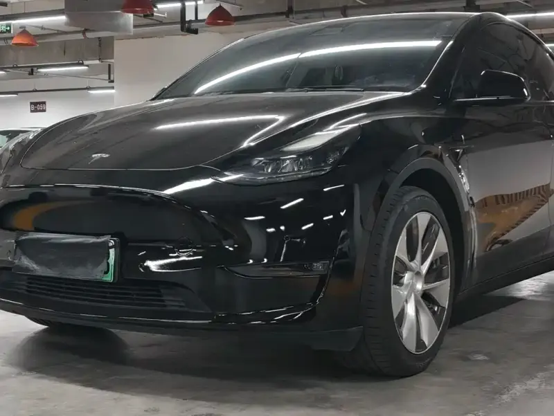 Tesla Model Y, 2021