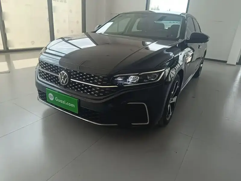Volkswagen Passat, 2025