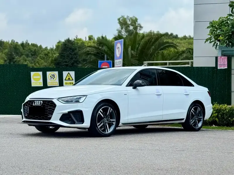 Audi A4L, 2023