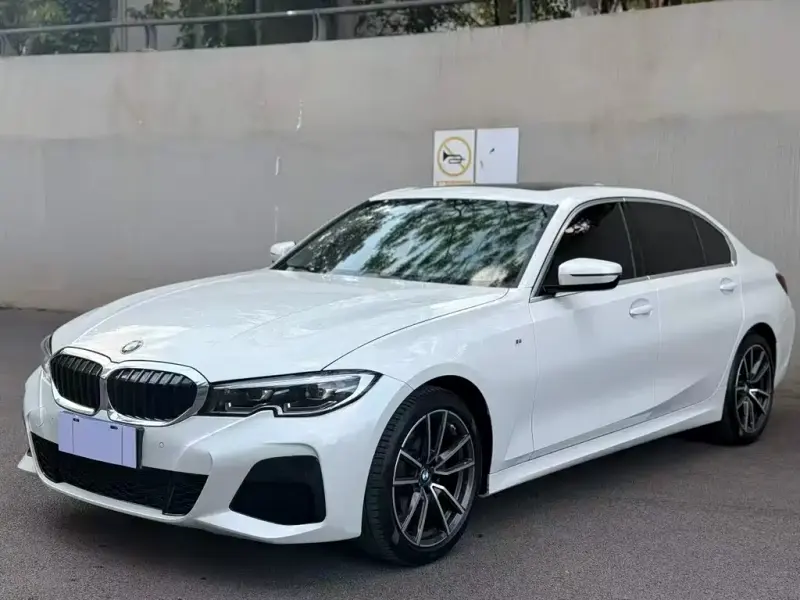 BMW 3 Series, 2022