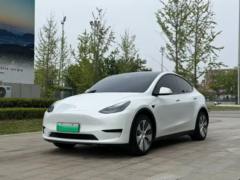 Tesla Model Y, 2023