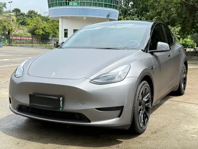 Tesla Model Y, 2022