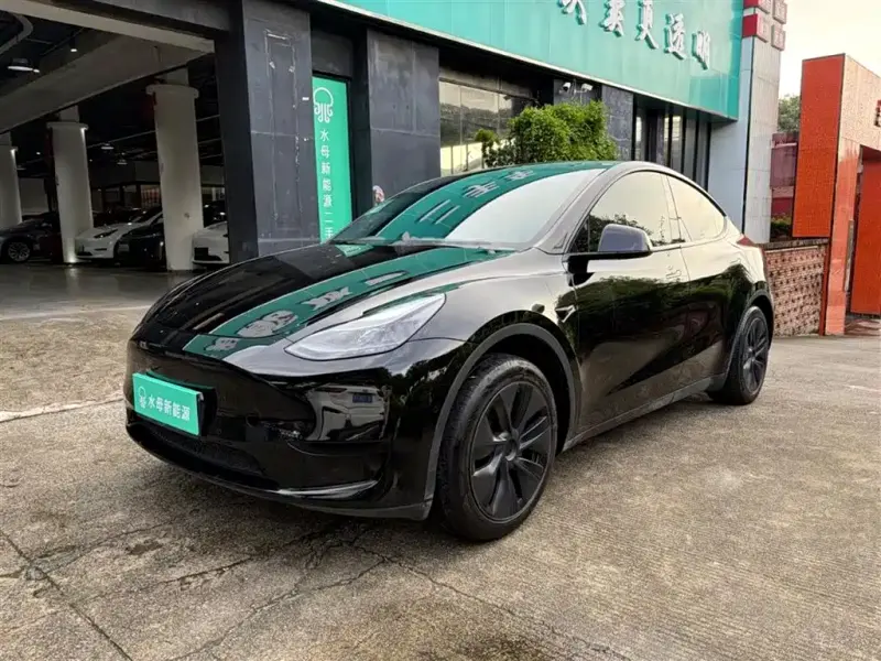 Tesla Model Y, 2023