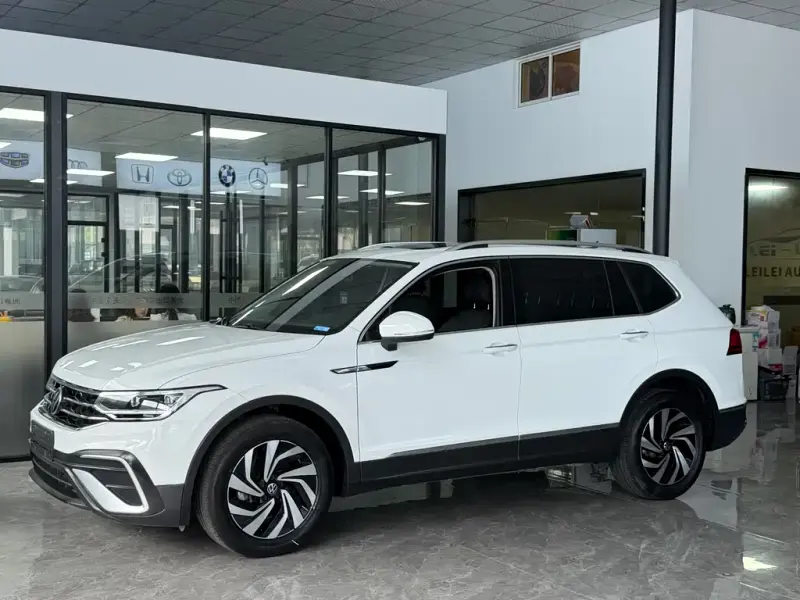 Volkswagen Tiguan L, 2023