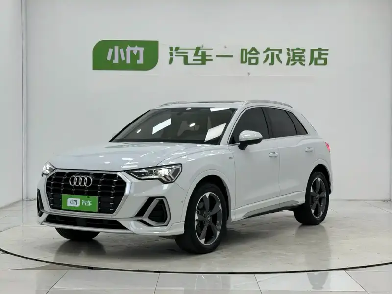 Audi Q3, 2022