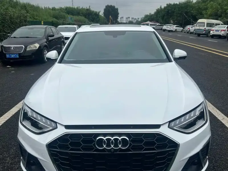 Audi A4L, 2022