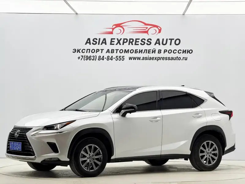 Lexus NX, 2021