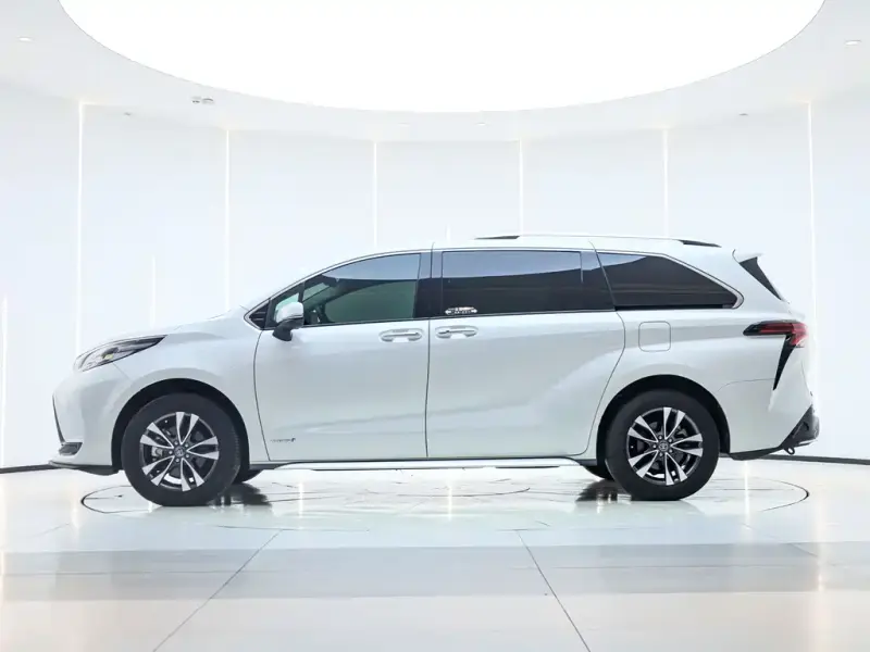 Toyota Granvia, 2024